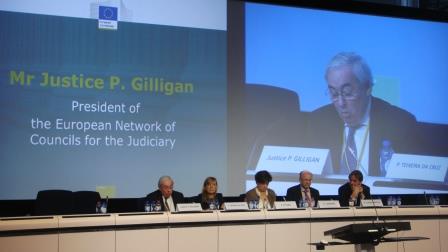 Paul Gilligan addressing the Assises de la Justice